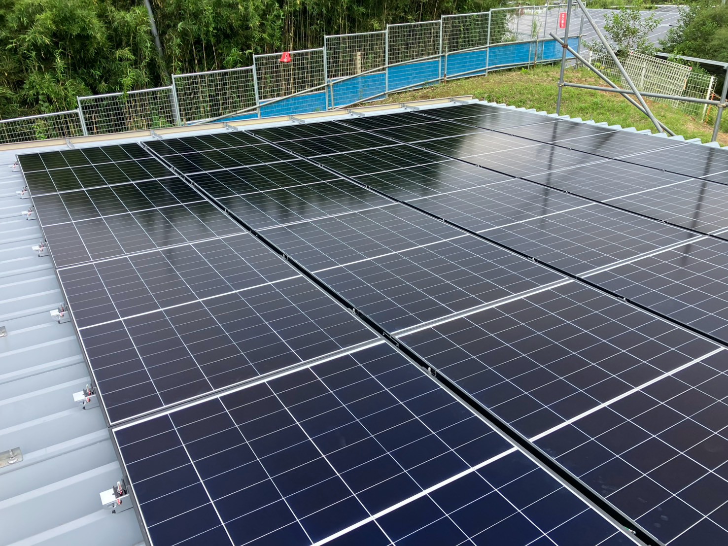 茨城県のお客様宅に設置したハンファの太陽光パネル8.8kW